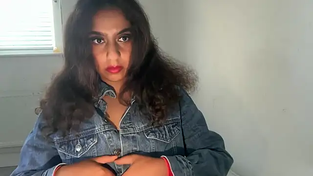 Snapshot of fayfay21@xh chatting on August 4, 2026, 7:38 pm fayfay21xh online show from August 4, 2026, 7:38 pm
