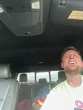 WIDBIGWHITECOCK online show from April 19, 2026, 7:38 pm