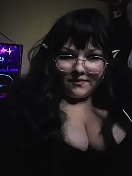 LunaLuxxx666 online show from January 14, 2026, 6:19 am