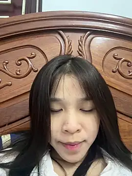 Lyli-122 online show from April 24, 2026, 9:56 am