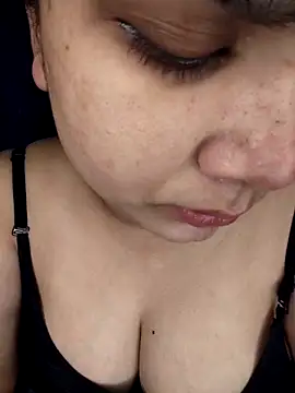 Snapshot of Ruma143 chatting on January 15, 2026, 5:34 am Ruma143 online show from January 15, 2026, 5:34 am