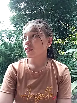 vanvan005 online show from May 23, 2026, 10:52 am