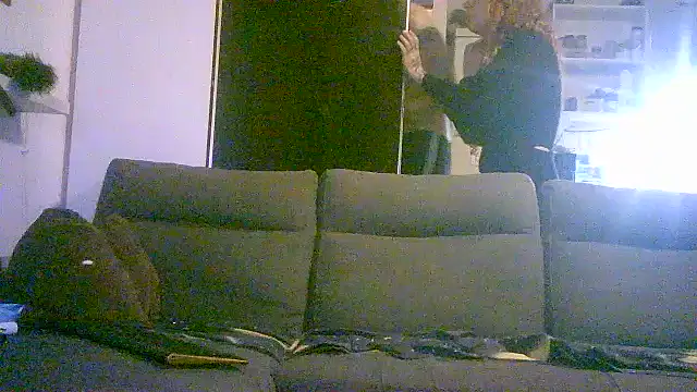 valkiria161 online show from January 18, 2026, 11:52 pm