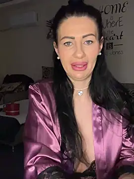 IRISWHITE17 online show from February 20, 2026, 6:26 am