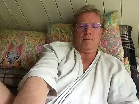 Snapshot of abibull chatting on May 17, 2026, 8:12 am abibull online show from May 17, 2026, 8:12 am
