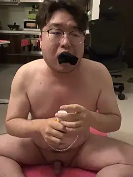 W0Ijn online show from February 5, 2026, 11:48 am