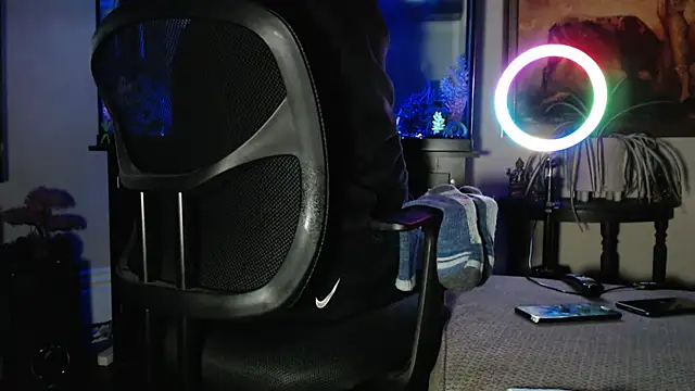 EspanolVato online show from February 12, 2026, 9:15 am