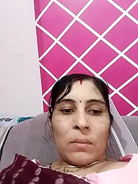 Snapshot of Hot_ree85 chatting on March 1, 2026, 7:21 am Hot ree85 online show from March 1, 2026, 7:21 am