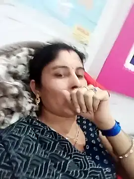 Hot ree85 online show from March 8, 2026, 5:33 am