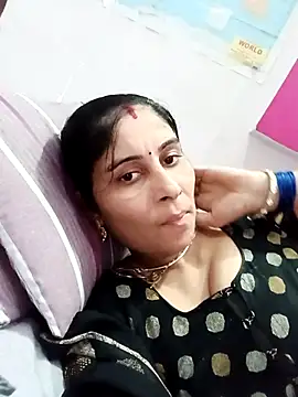 Hot ree85 online show from March 9, 2026, 9:02 am