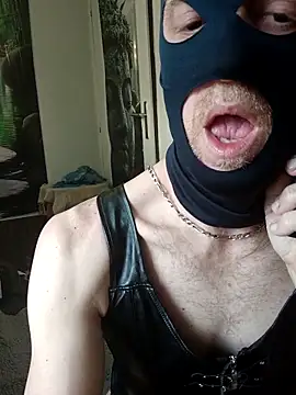 chrisopen07 online show from March 20, 2026, 5:07 pm