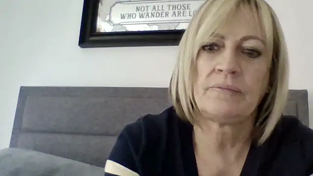 Milfshake227 online show from April 9, 2026, 3:39 pm