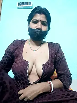 Monisha9876 online show from January 18, 2026, 8:23 pm