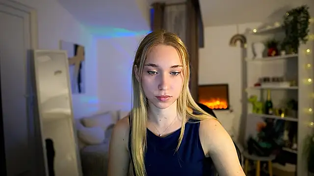 Snapshot of MilaBunny2000 chatting on January 14, 2026, 11:16 am MilaBunny2000 online show from January 14, 2026, 11:16 am