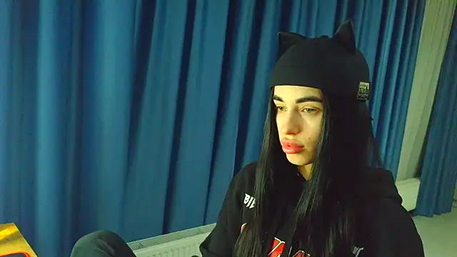 Vlada Elfie online show from March 10, 2026, 6:35 pm