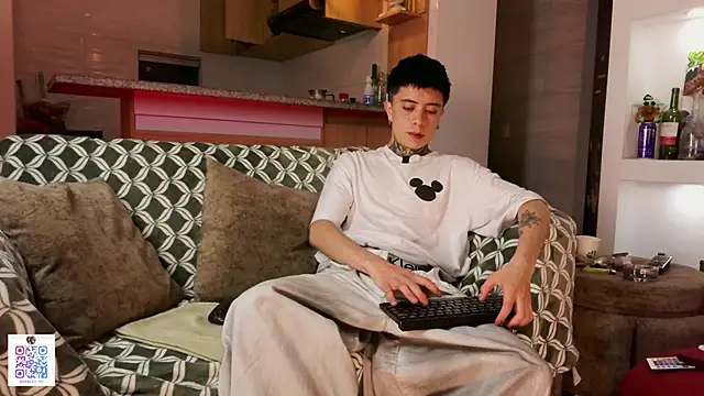 Snapshot of jackson_perce0 chatting on January 7, 2026, 9:01 am jackson perce0 online show from January 7, 2026, 9:01 am