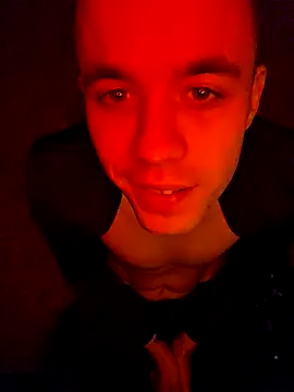 Snapshot of TvoY_bOy1 chatting on January 5, 2026, 10:35 pm TvoY bOy1 online show from January 5, 2026, 10:35 pm