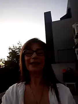 Danatetas online show from April 18, 2026, 9:37 pm