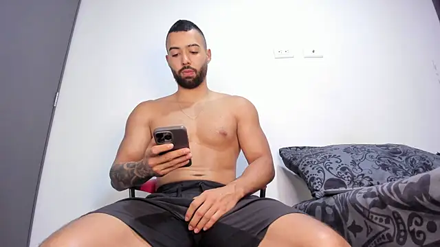 Snapshot of kyle_collinz1 chatting on January 14, 2026, 5:57 am kyle collinz1 online show from January 14, 2026, 5:57 am