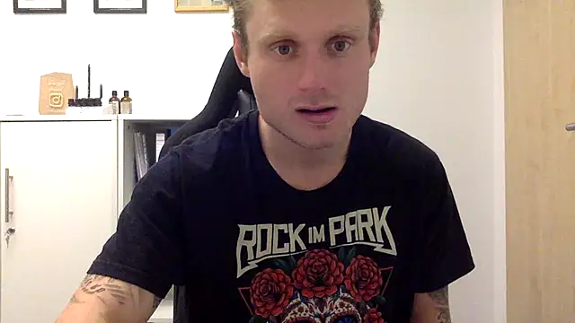 Snapshot of Fitlover1994 chatting on January 8, 2026, 2:52 pm Fitlover1994 online show from January 8, 2026, 2:52 pm