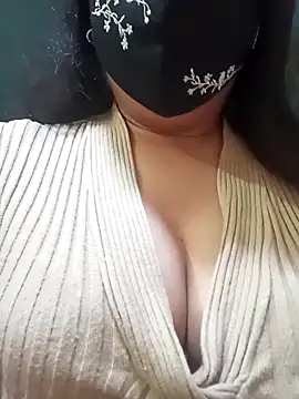 couple fun  online show from April 3, 2026, 11:14 pm