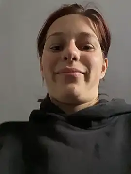 Lily Viola online show from May 31, 2026, 5:26 am