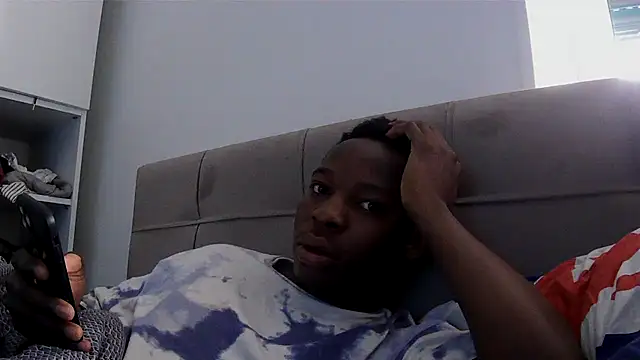 Bigchocco online show from April 14, 2026, 7:36 am