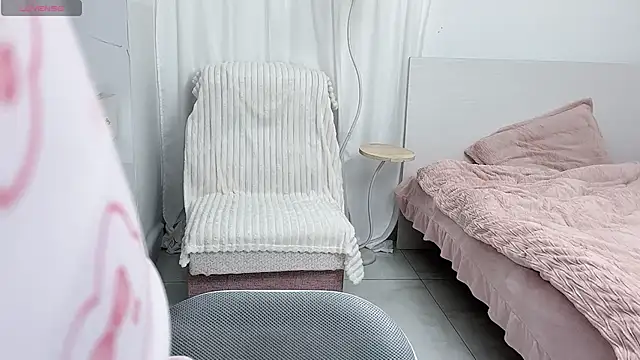  xiaoxinxin  online show from April 4, 2026, 3:20 pm