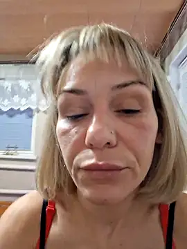 MissKryss online show from February 9, 2026, 6:45 pm