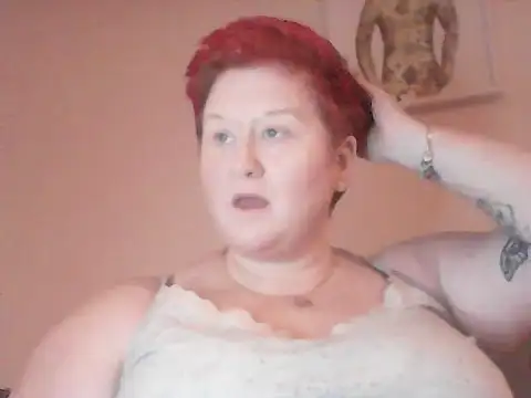 Snapshot of BustyRedxx chatting on February 11, 2026, 11:26 am BustyRedxx online show from February 11, 2026, 11:26 am