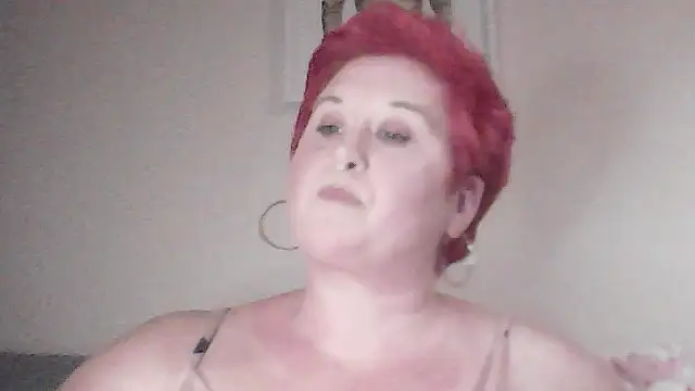 BustyRedxx online show from March 4, 2026, 7:20 pm