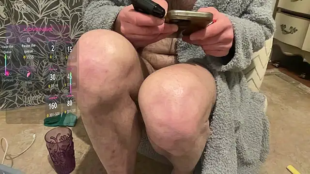 Snapshot of wolverinedream chatting on February 24, 2026, 10:35 am wolverinedream online show from February 24, 2026, 10:35 am