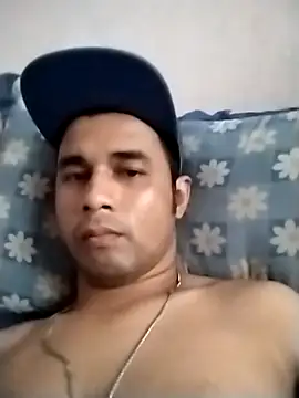 Snapshot of Mr_Sensation88 chatting on February 4, 2026, 7:03 am Mr Sensation88 online show from February 4, 2026, 7:03 am