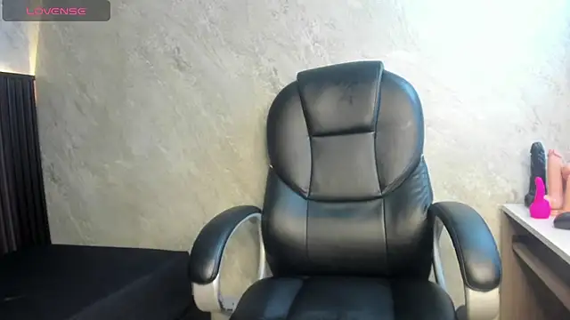 Snapshot of tanisha__lux chatting on January 11, 2026, 9:20 pm tanisha lux online show from January 11, 2026, 9:20 pm