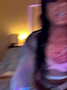 Snapshot of xouniq chatting on January 10, 2026, 11:53 pm xouniq online show from January 10, 2026, 11:53 pm