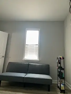 xouniq online show from March 23, 2026, 6:12 pm