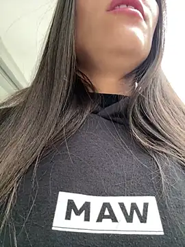 Snapshot of TaylorrHill chatting on January 15, 2026, 7:17 pm TaylorrHill online show from January 15, 2026, 7:17 pm