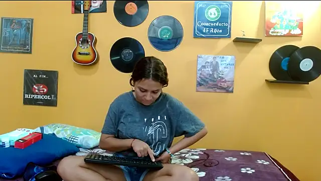 marcelasweet457 online show from January 13, 2026, 1:49 pm