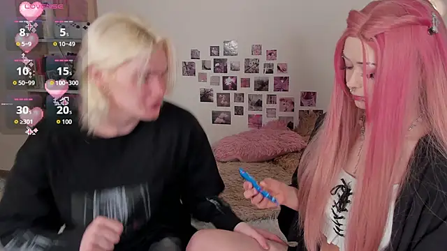 SweetheartsFriends online show from May 15, 2026, 1:56 am