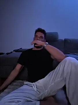 Angelo 33 online show from January 12, 2026, 4:12 pm