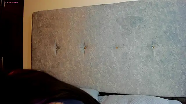 Evangeline heell online show from February 3, 2026, 11:04 am