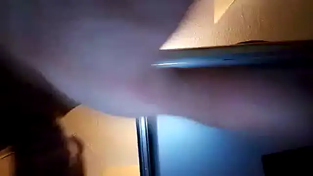 Erz84 online show from October 9, 2025, 10:41 pm