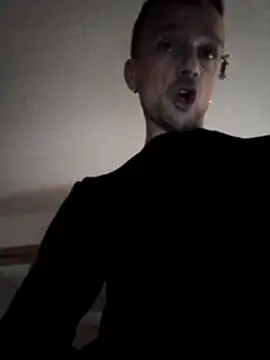 Erz84 online show from November 10, 2025, 1:32 pm