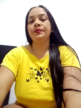 Snapshot of EloisapussayuZ chatting on January 7, 2026, 2:03 am EloisapussayuZ online show from January 7, 2026, 2:03 am