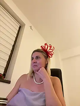 Amelia9798 online show from January 9, 2026, 7:15 pm