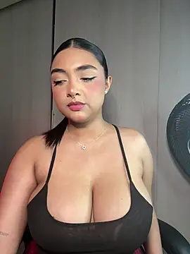 SASHASTRADA  online show from May 18, 2026, 3:02 am