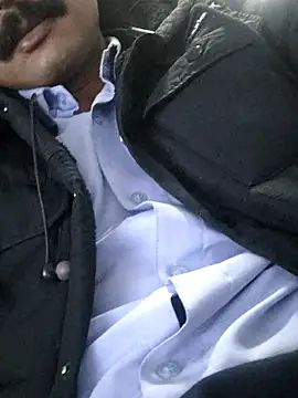 Snapshot of your_hot_dady chatting on January 6, 2026, 6:11 pm your hot dady online show from January 6, 2026, 6:11 pm