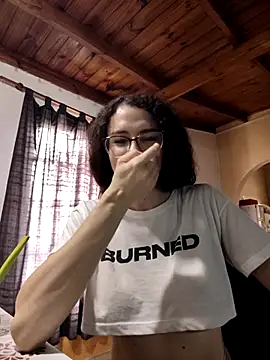 Nanucurlyxx online show from April 1, 2026, 1:41 pm