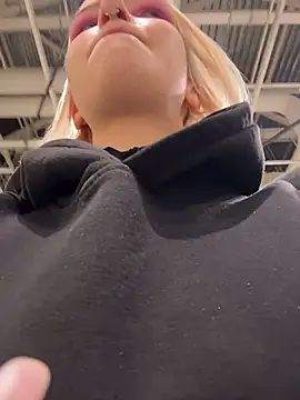 Snapshot of AshleyMur chatting on January 10, 2026, 3:41 am AshleyMur online show from January 10, 2026, 3:41 am