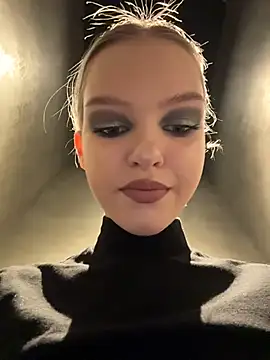 Snapshot of AshleyMur chatting on February 4, 2026, 6:08 am AshleyMur online show from February 4, 2026, 6:08 am